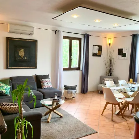 Lt-host 19 Apartment Pocapaglia